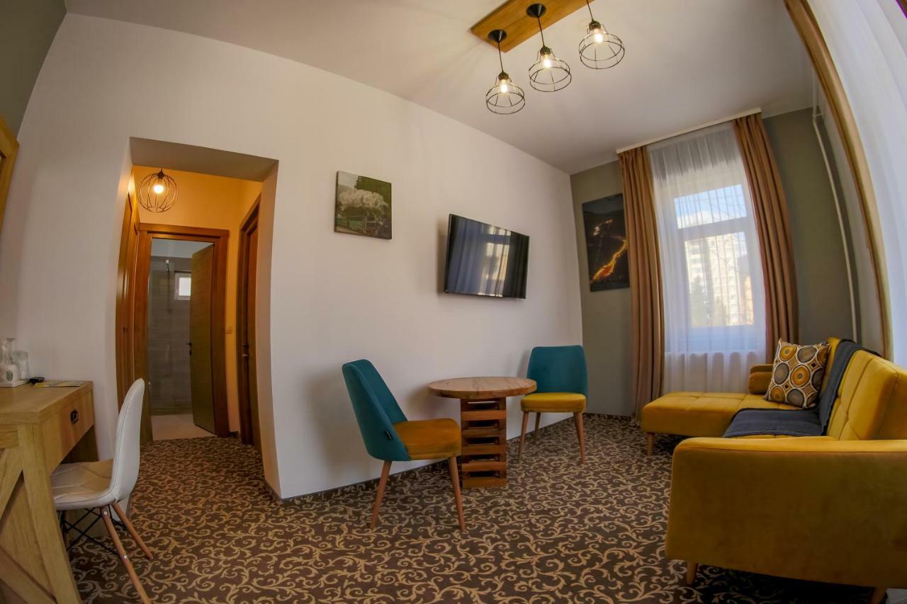 Residence Rooms Bucovina Кымпулунг-Молдовенеск Экстерьер фото